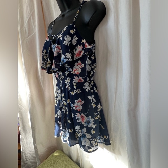 Trixxi One Piece Romper Navy Floral Sz M Adjustable Straps Criss Cross Chest - Picture 3 of 5